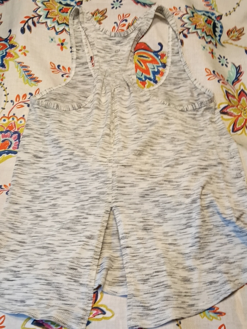 Lululemon Sz6 Top Lot - Picture 8 of 9